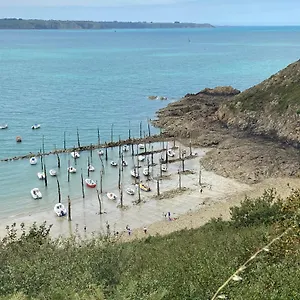 Hébergement de vacances Le Des Crapauds Rouges, Tréveneuc